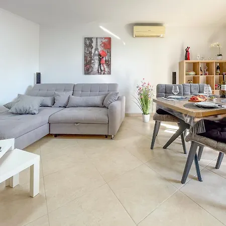 Apartmán Dani By Interhome