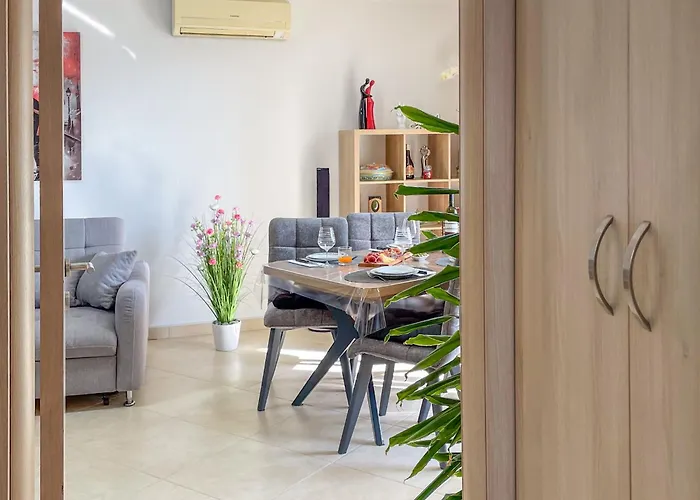 Appartement Dani By Interhome Pula